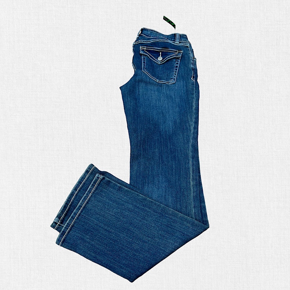 Curvy Fit Boot Cut Sleek Tailored Fit Through Hips & Thighs Flare Leg Jeans INC